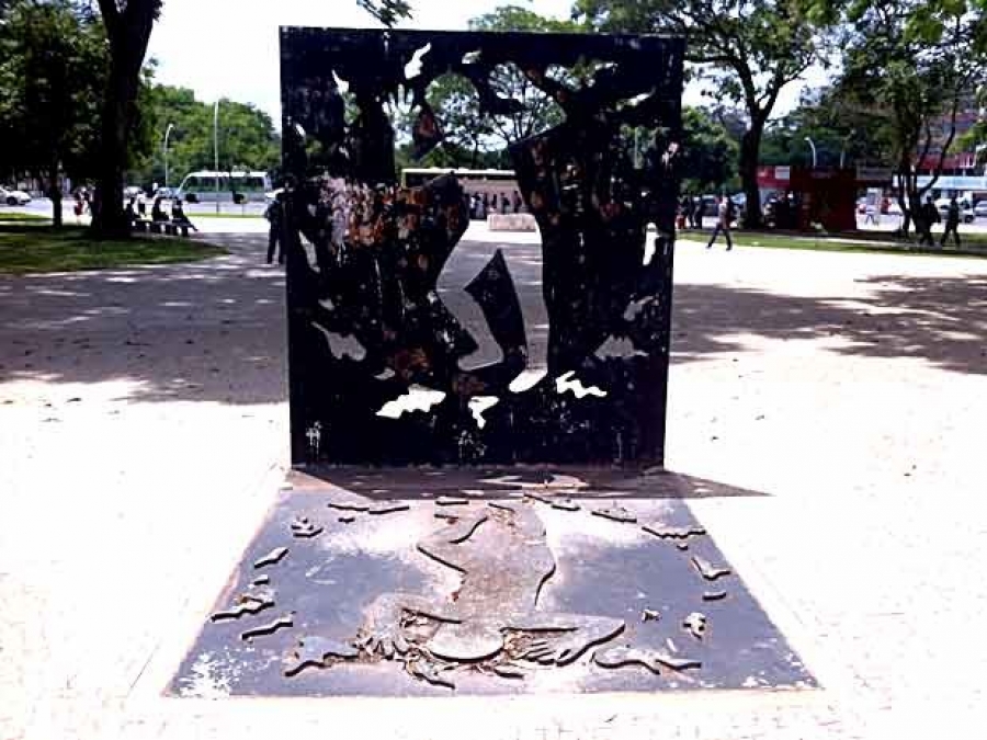 Acto en Brasilia en recuerdo de un l&iacute;der ind&iacute;gena asesinado