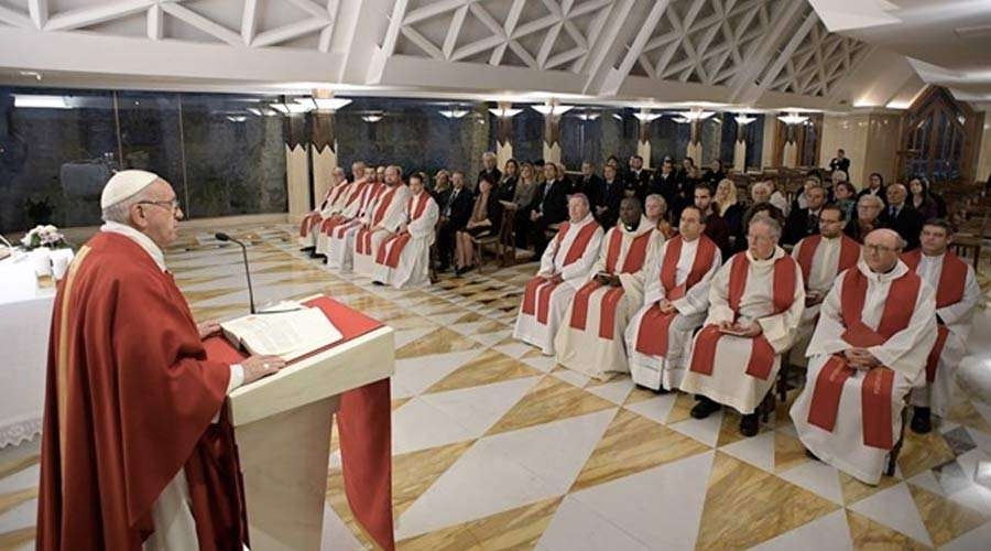 El Papa lamenta que las iglesias parecen a veces supermercados: &iexcl;Deben ser gratuitas!