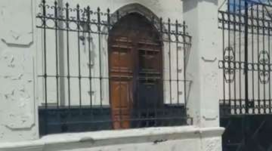 Queman puerta de iglesia en el sur de Per&uacute; a horas de la llegada del Papa