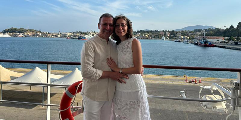 De novios en la primera macroboda de San Sebasti&aacute;n a tutores de parejas en la segunda: &laquo;Quer&iacute;amos devolver todo lo que hab&iacute;amos recibido&raquo;