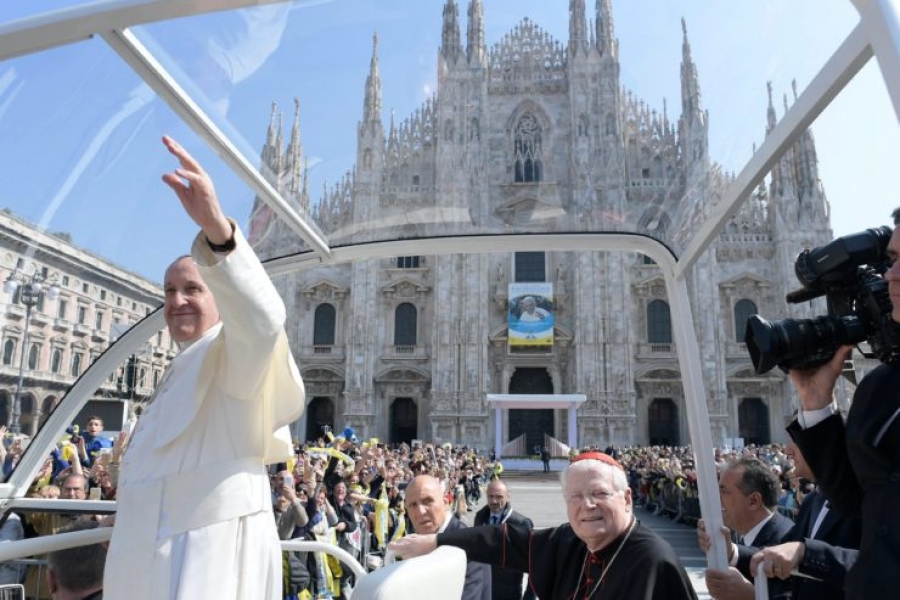El Santo Padre en Mil&aacute;n a los di&aacute;conos: 'Ustedes son un don del pueblo de Dios'