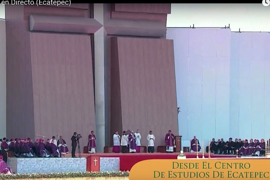 El Papa en el &aacute;ngelus: &lsquo;Crear oportunidades en esta bendita tierra mexicana&rsquo;