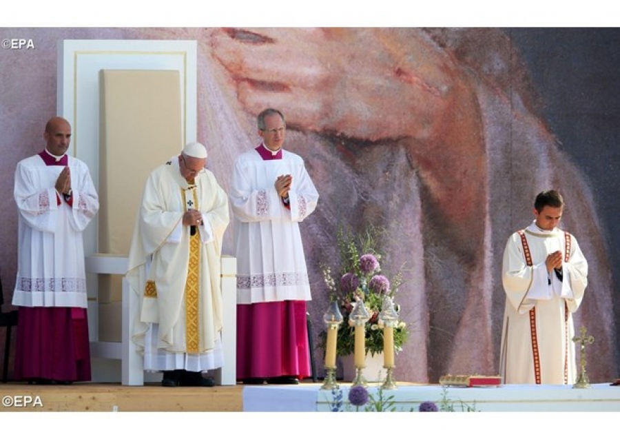 &laquo;La JMJ comienza hoy y contin&uacute;a ma&ntilde;ana&raquo;, dice el papa Francisco en la Misa final en Cracovia