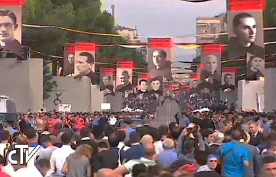 Francisco: Los m&aacute;rtires de Albania aceptaron la muerte por fidelidad a Cristo