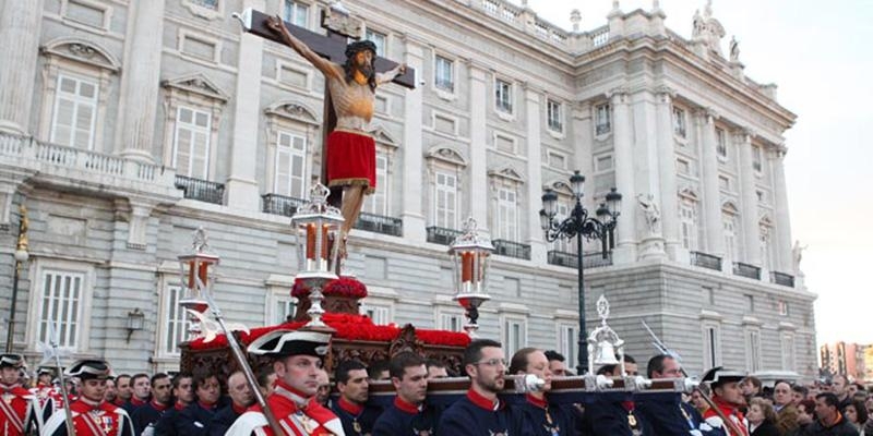 El Cristo de los Alabarderos procesiona el Viernes Santo en un a&ntilde;o especial en el que se encontrar&aacute; por primera vez con su Madre