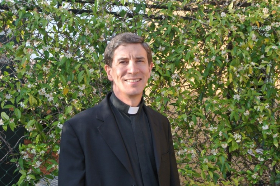 &laquo;Un buen m&eacute;dico o psic&oacute;logo sabr&aacute; orientar hacia un sacerdote y viceversa&raquo;