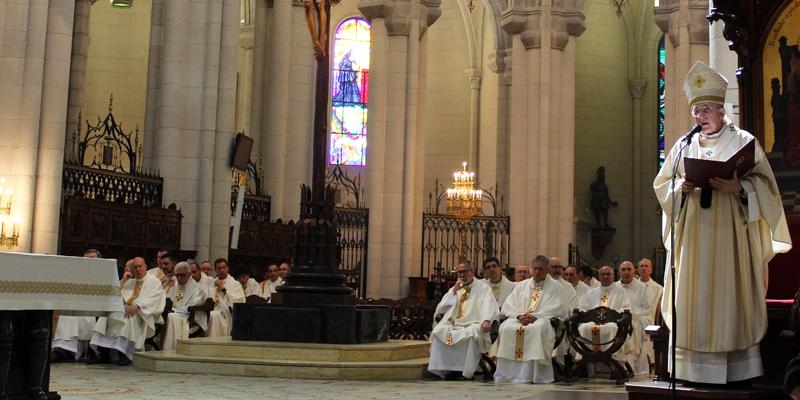 Cardenal Osoro, a la Curia diocesana: «La Iglesia no ha de ser una casa de chismorreos»