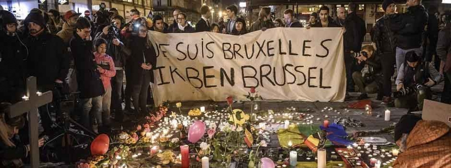 La catedral de Bruselas acoge una vigilia de oraci&oacute;n en honor de las v&iacute;ctimas del 22-M