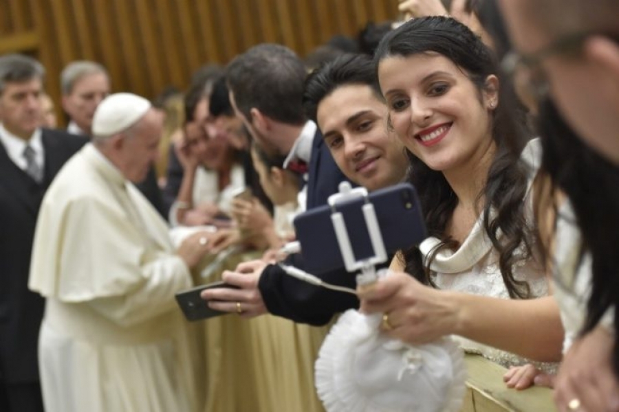 J&oacute;venes: &laquo;Ser fuertes en la fe&raquo;, mirando al Ni&ntilde;o divino
