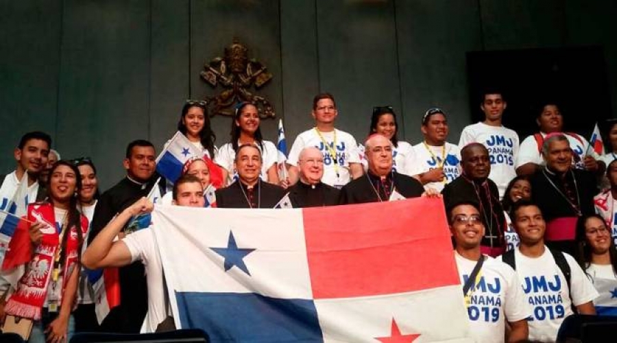 Cardenal y j&oacute;venes comparten sus esperanzas hacia la JMJ Panam&aacute; 2019