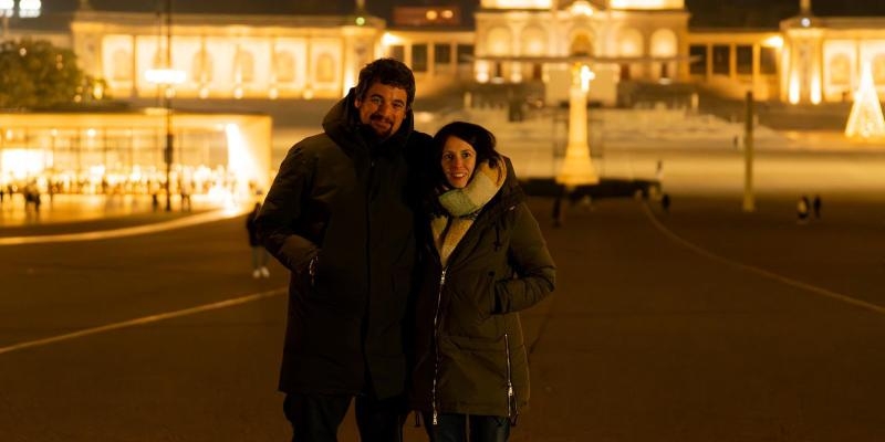 Esther y Miguel, un matrimonio de Madrid ponen en marcha la agencia de peregrinaciones, &ldquo;S&iacute; a Mar&iacute;a&rdquo;:&laquo; Si el peregrino abre el coraz&oacute;n el Se&ntilde;or act&uacute;a&raquo;