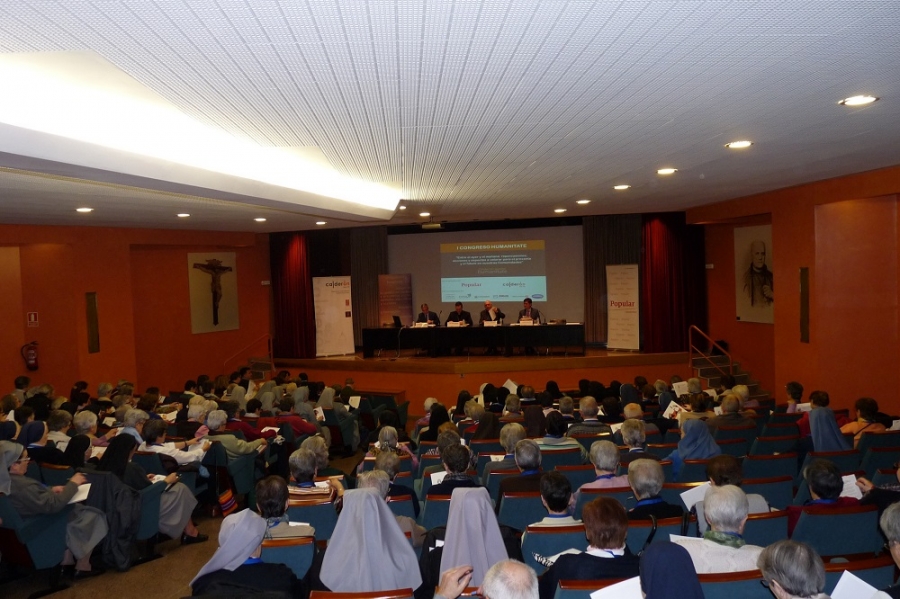 Concluye el I Congreso de la Fundaci&oacute;n Summa Humanitate