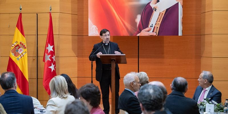 El cardenal Jos&eacute; Cobo asegura que Madrid se prepara con &laquo;ganas y alegr&iacute;a&raquo; para recibir al papa