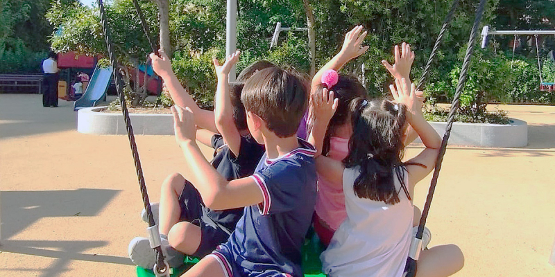 Alejandro Garc&iacute;a, coordinador del campamento de verano de Hermandades: &laquo;Este a&ntilde;o hemos introducido la parte art&iacute;stica para que primara la creatividad&raquo;