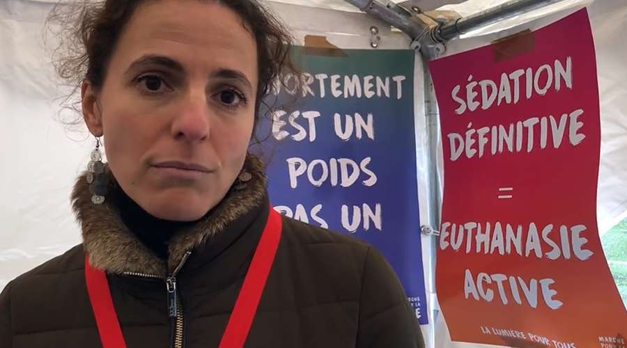 Enfermera denuncia presiones para practicar abortos en Francia