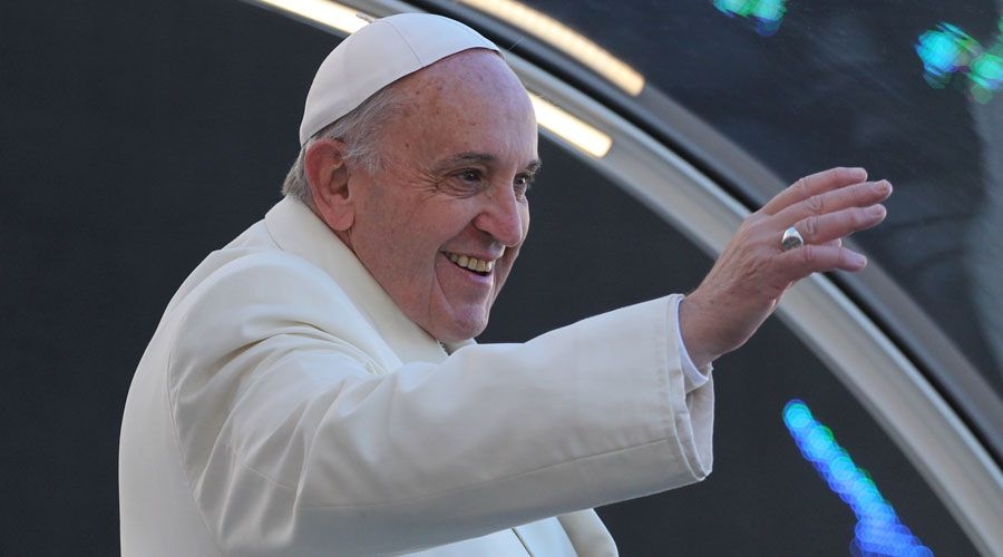 El Papa propone una regla de oro en la atenci&oacute;n al cliente