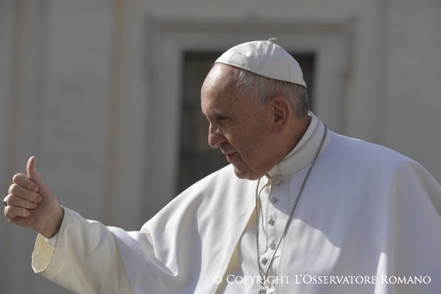 &laquo;Una fe que no nos hace crecer es una fe que debe crecer&raquo;