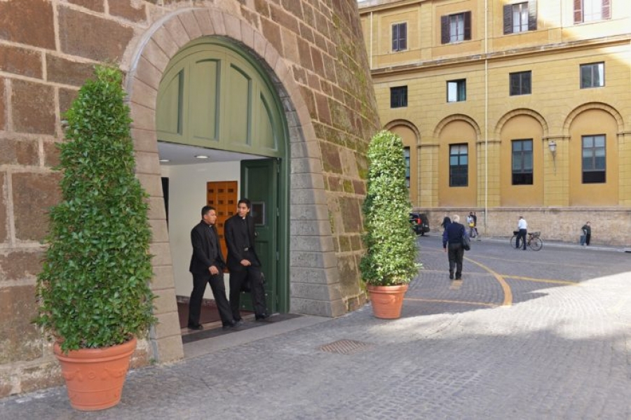 El Instituto para las Obras de Religi&oacute;n denuncia da&ntilde;os a la organizaci&oacute;n