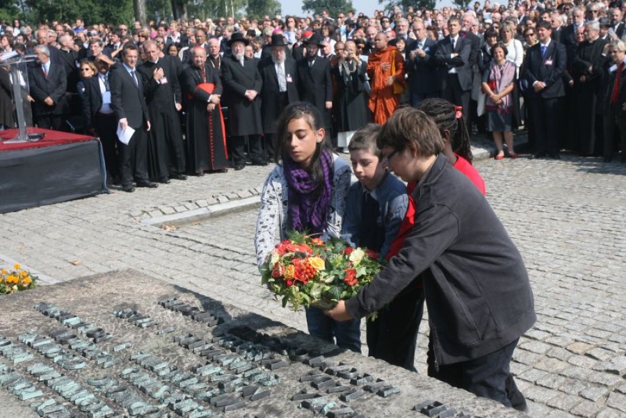 Auschwitz: al 70 aniversario de la liberación asistió el cardenal Dziwisz