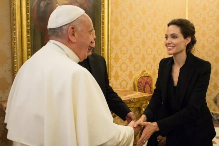 El Santo Padre recibió a Angelina Jolie