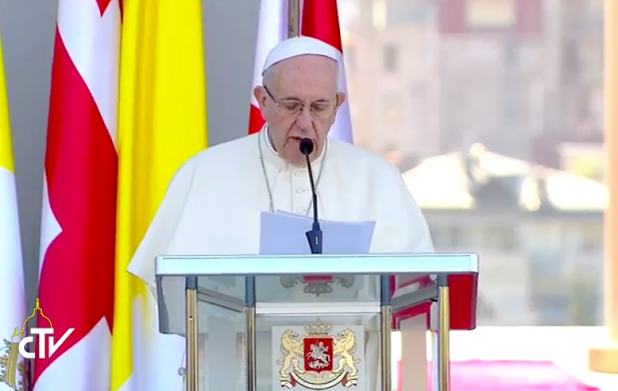 El Papa pide en Georgia una convivencia pac&iacute;fica entre las naciones