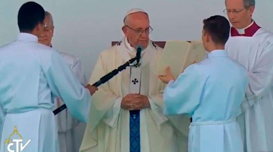 En Medell&iacute;n, coraz&oacute;n cat&oacute;lico de Colombia, el Papa propone 3 actitudes para el discipulado
