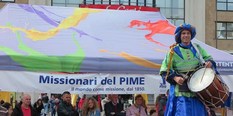 'Tuttaunaltrafesta', feria, encuentro y testimonios misioneros en Mil&aacute;n