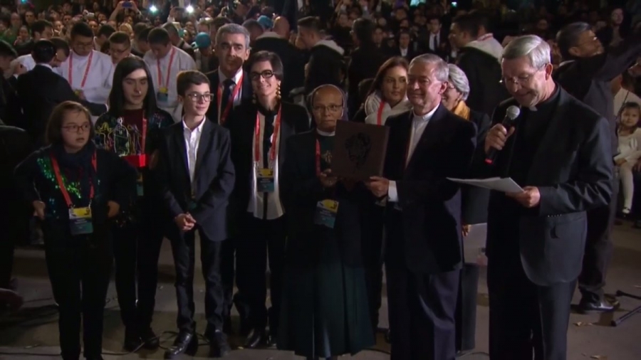 Francisco pide a matrimonios y religiosos recordar el primer amor de Jes&uacute;s en su vocaci&oacute;n