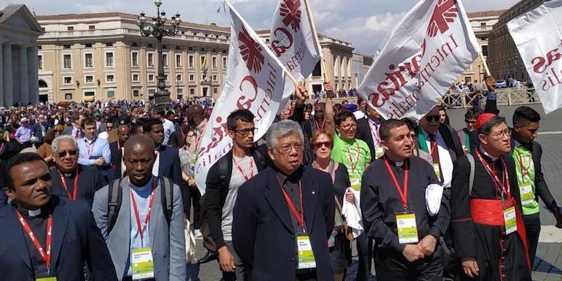 El cardenal Tagle, confirmado como presidente de C&aacute;ritas Internationalis, y Aloysius John, elegido nuevo secretario general