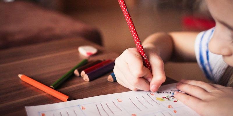 La Mesa de Educaci&oacute;n se re&uacute;ne en la sede de la CEE