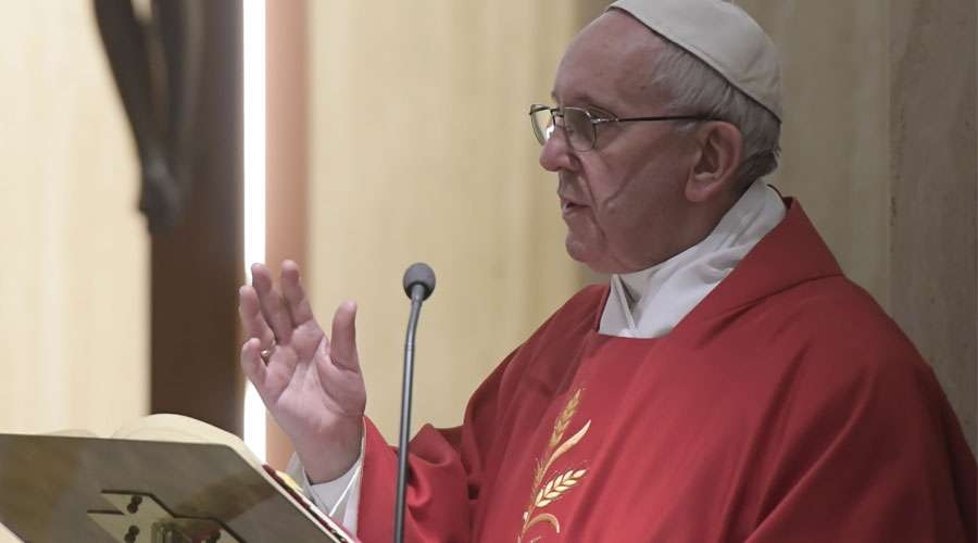 El Papa pide cristianos que escuchen la Palabra de Dios y no cristianos &laquo;insensatos&raquo;