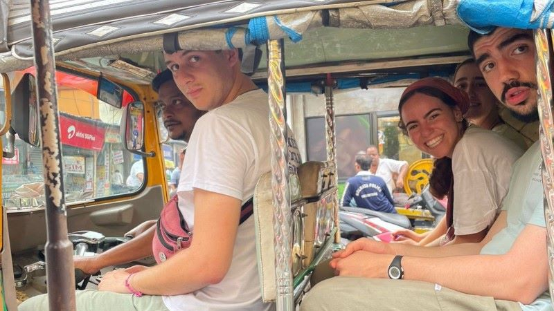 "Calcuta es amor": el testimonio de la madrile&ntilde;a Sara Wignall mientras viven estas semanas en la India con las Misioneras de la Caridad