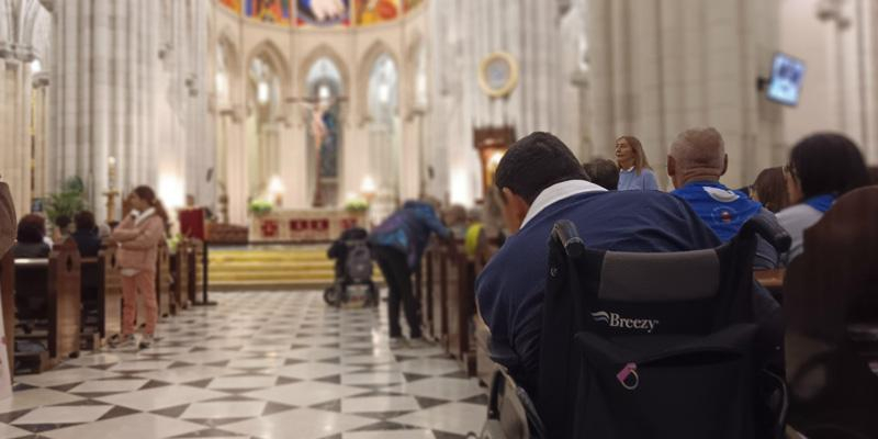 El obispo auxiliar Vicente Mart&iacute;n, en la Misa jubilar de las personas con discapacidad: &laquo;Os necesitamos para ser testigos del Resucitado&raquo;