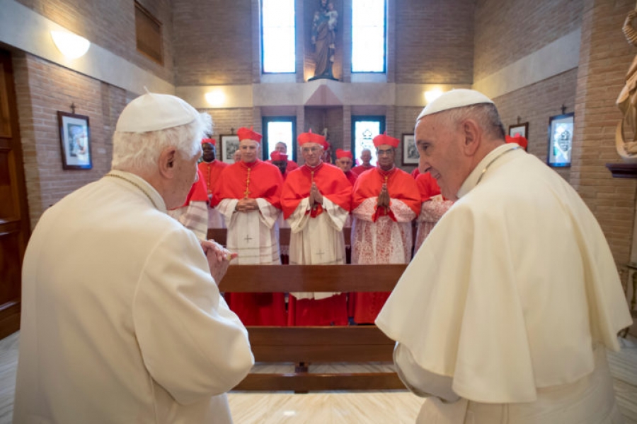 Francisco y los nuevos cardenales visitan a Benedicto XVI