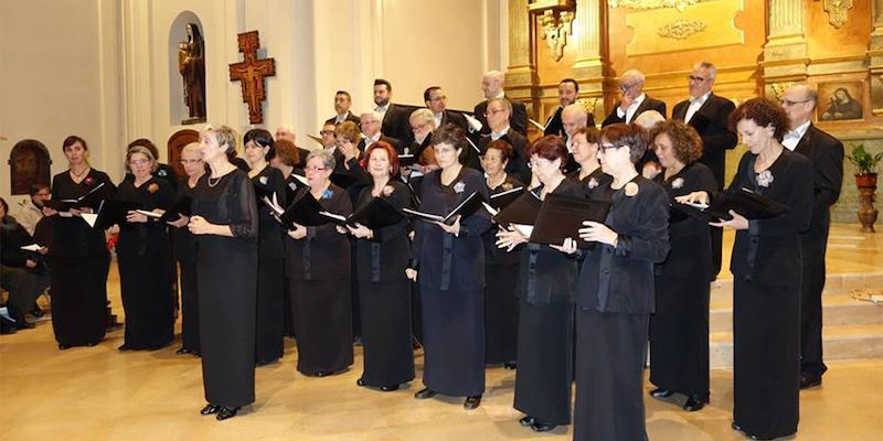 La Coral Schola Cantorum de Alcalá de Henares ofrece un concierto en San Manuel y San Benito