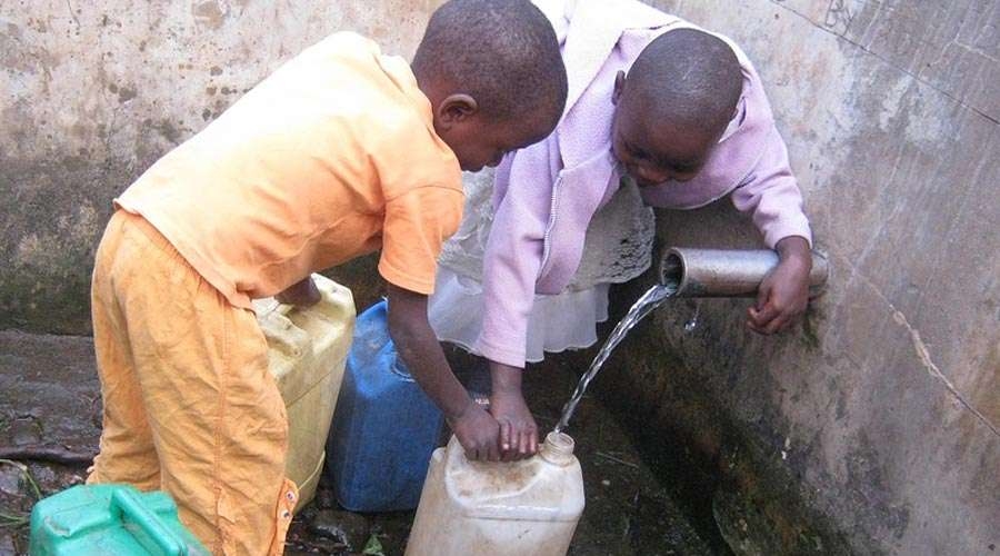 El Papa alienta una pol&iacute;tica del agua que permita su acceso a los m&aacute;s vulnerables