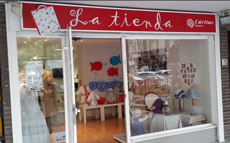 La Tienda de C&aacute;ritas Madrid, regala con el coraz&oacute;n