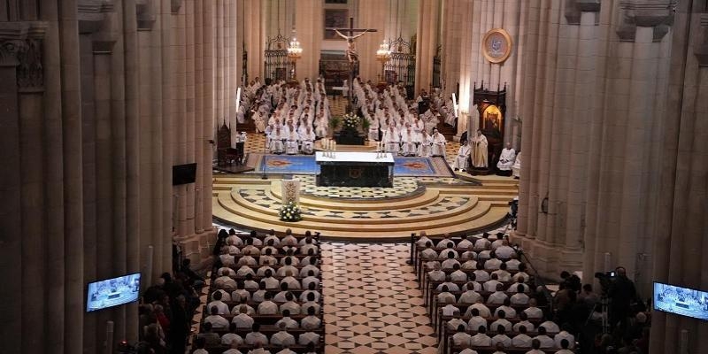 El cardenal Cobo, en la Eucarist&iacute;a de CONVIVIUM: &laquo;No estamos aqu&iacute; para defender proyectos personales, sino para renovar la escucha a Cristo, ayudarnos mutuamente y ponerlo todo sobre el altar&raquo;