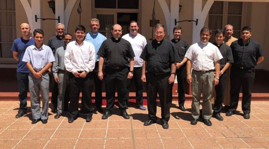 Obispado castrense argentino misiona en instituciones de Fuerzas Armadas