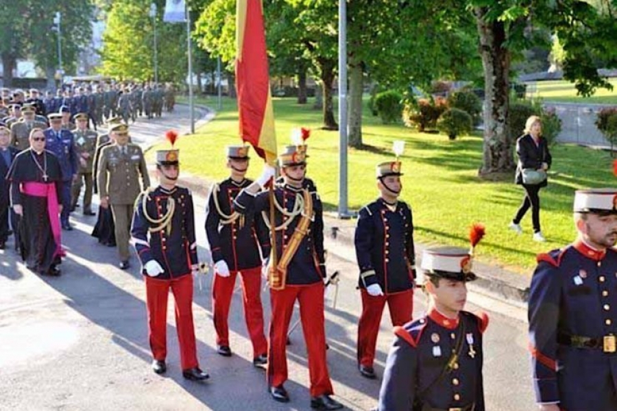 Francisco a los militares: &laquo;La paz es un don que hay que pedir a Dios&raquo;