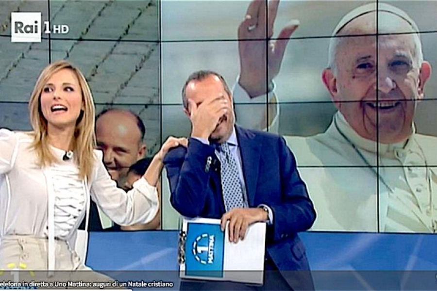 Francisco felicitando a un programa de TV invita &laquo;a una Navidad como la primera, lejos del dios dinero&raquo;