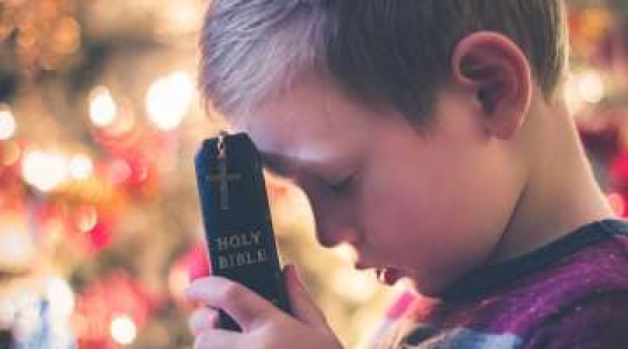 Prohibido rezar: Director de escuela proh&iacute;be a ni&ntilde;os bendecir la merienda