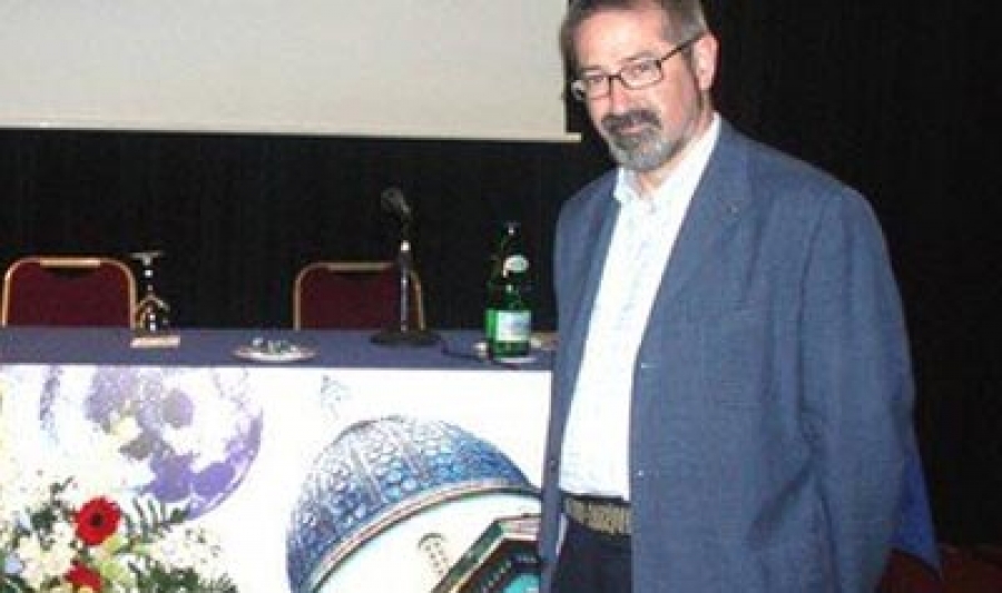 Intervenci&oacute;n del vicario general, Avelino Revilla, en la Sala Capitular de la catedral
