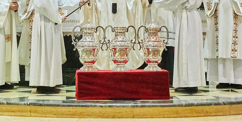 La catedral de la Almudena acoge la Misa Crismal, presidida por el cardenal Jos&eacute; Cobo