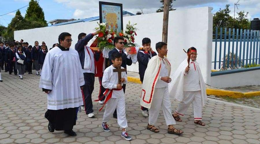 Procesi&oacute;n de ni&ntilde;os en M&eacute;xico agradece canonizaci&oacute;n de M&aacute;rtires de Tlaxcala