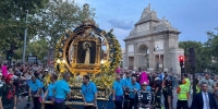 La lluvia no impide que los madrile&ntilde;os aclamen a la Paloma, &laquo;la Virgen m&aacute;s popular&raquo;