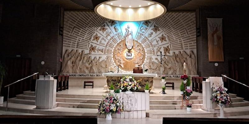 Nuestra Señora del Santísimo Sacramento acoge una Misa funeral por la madre de Lino Emilio Díez Valladares