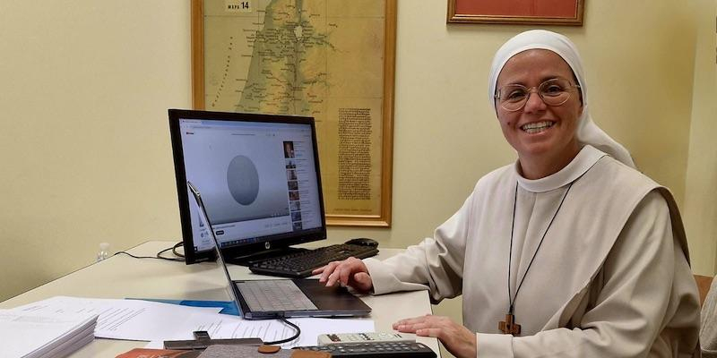La hermana Carolina Blázquez imparte en Santísimo Redentor una charla titulada &#039;Orar ante el icono de la Resurrección&#039;