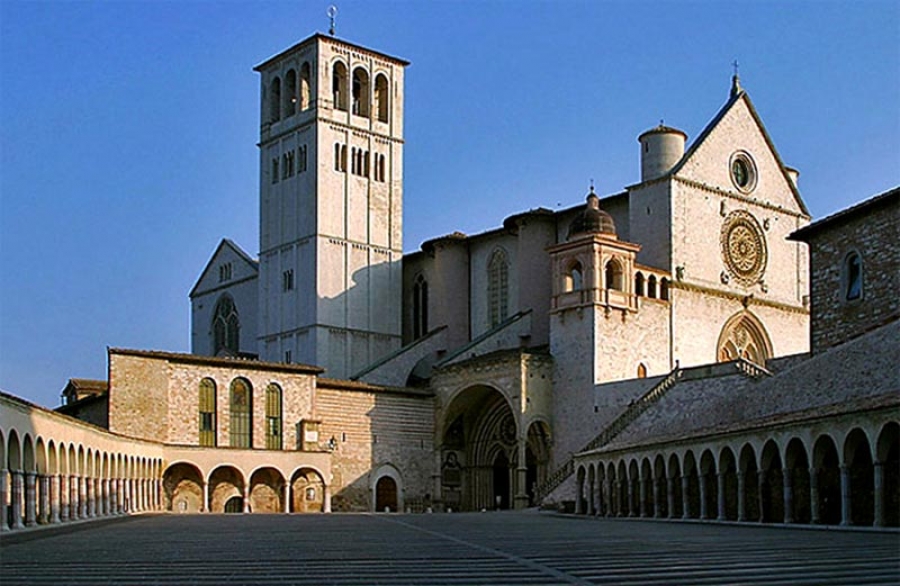 La parroquia de San Gin&eacute;s peregrina a Roma y As&iacute;s con motivo del A&ntilde;o Jubilar de la Misericordia