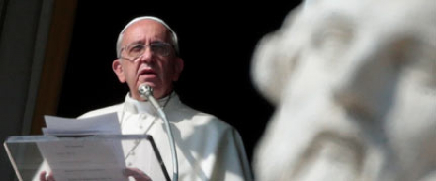 El amor por Dios y por el prójimo son dos caras de una misma medalla, dice el Papa Francisco